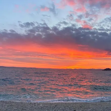 Frankopan 아파트 예세니체