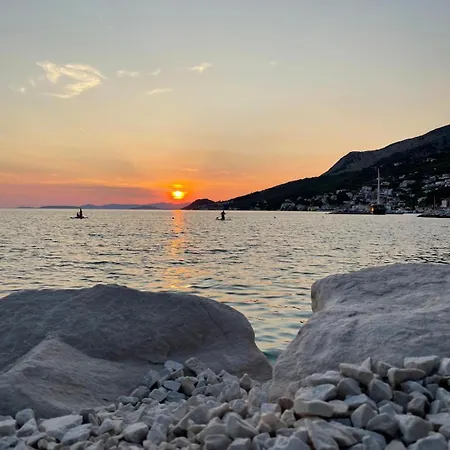 아파트 Frankopan 예세니체